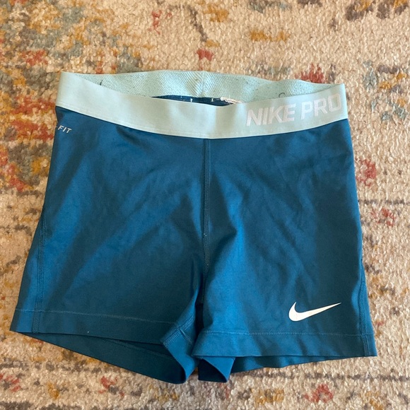 Nike Pants - Nike pro Dri-fit